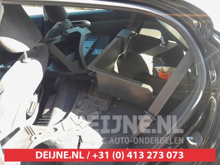 Lexus CT 200h 1.8 16V Vehículo de desguace (2013, Negro)