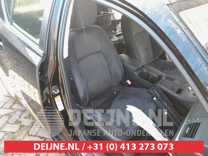 Lexus CT 200h 1.8 16V Vehículo de desguace (2013, Negro)