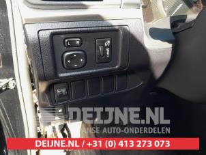 Lexus CT 200h 1.8 16V Vehículo de desguace (2013, Negro)