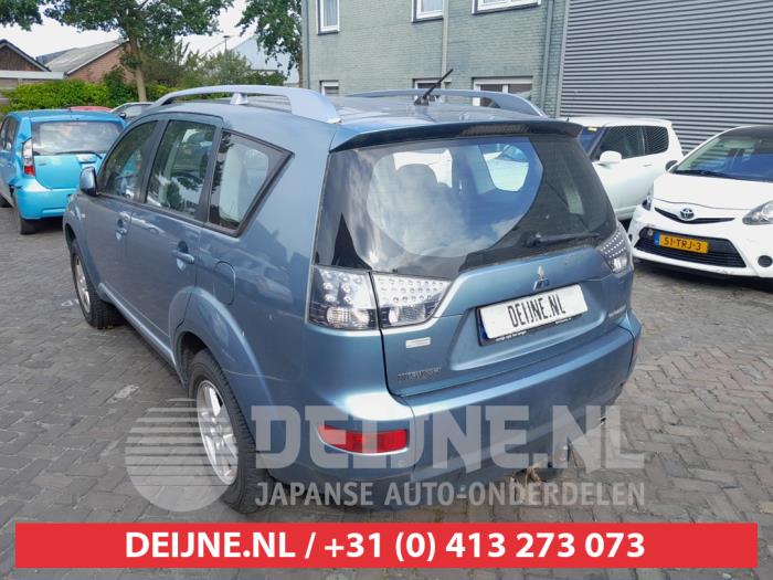 Mitsubishi Outlander 2.4 16V Mivec 4x4 Épave (2008, Vert)