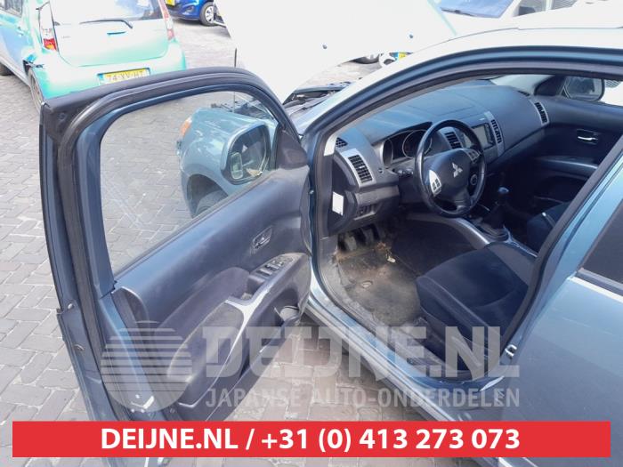 Mitsubishi Outlander 2.4 16V Mivec 4x4 Épave (2008, Vert)