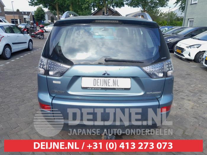 Mitsubishi Outlander 2.4 16V Mivec 4x4 Épave (2008, Vert)