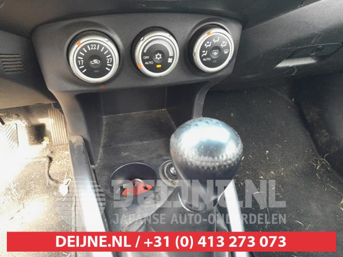 Mitsubishi Outlander 2.4 16V Mivec 4x4 Épave (2008, Vert)