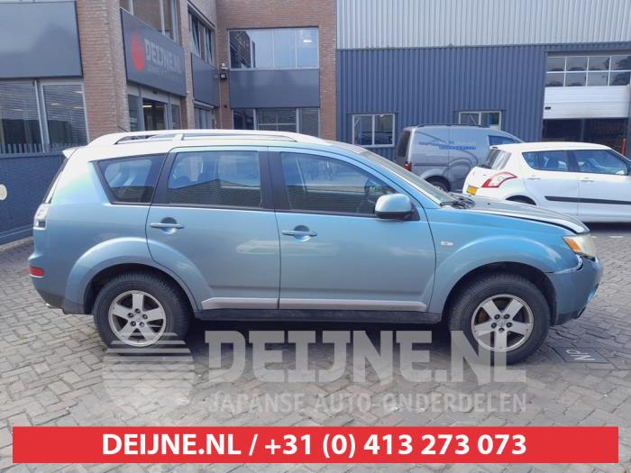 Mitsubishi Outlander 2.4 16V Mivec 4x4 Épave (2008, Vert)
