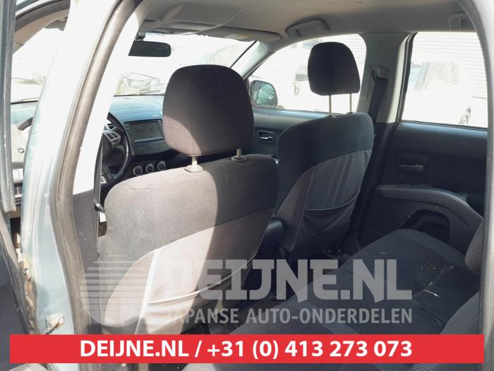 Mitsubishi Outlander 2.4 16V Mivec 4x4 Épave (2008, Vert)