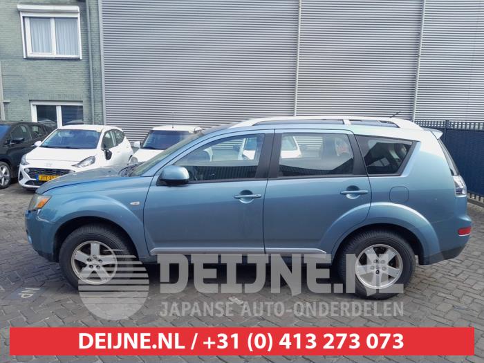 Mitsubishi Outlander 2.4 16V Mivec 4x4 Épave (2008, Vert)