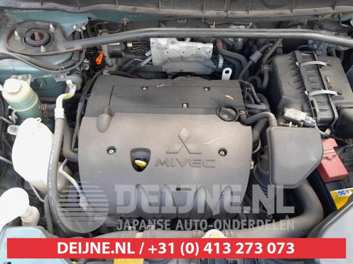 Mitsubishi Outlander 2.4 16V Mivec 4x4 Épave (2008, Vert)