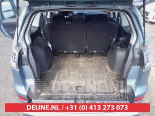 Mitsubishi Outlander 2.4 16V Mivec 4x4 Épave (2008, Vert)