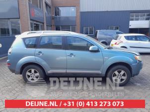 Mitsubishi Outlander 2.4 16V Mivec 4x4 Épave (2008, Vert)