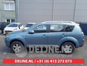 Mitsubishi Outlander 2.4 16V Mivec 4x4 Épave (2008, Vert)
