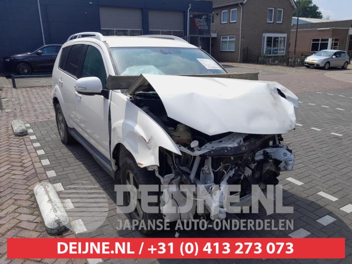 Mitsubishi Outlander 2.0 DI-D 16V 4x4  (Salvage)