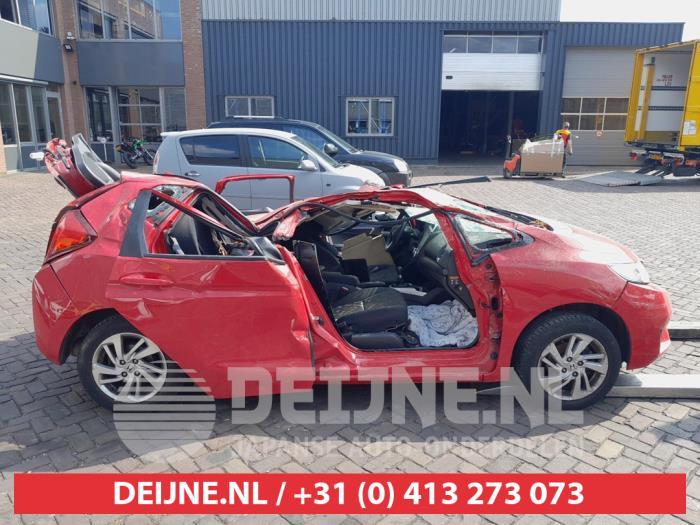 Honda Jazz 1.3 -i-VTEC 16V Vehículo de desguace (2017, Rojo)