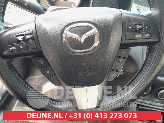 Mazda 3 Sport 1.6i MZR 16V Samochód złomowany (2011, Czarny)