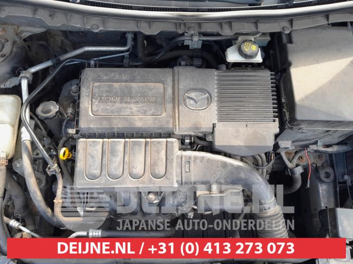 Mazda 3 Sport 1.6i MZR 16V Samochód złomowany (2011, Czarny)