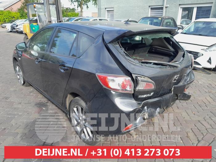 Mazda 3 Sport 1.6i MZR 16V Samochód złomowany (2011, Czarny)