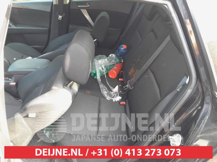 Mazda 3 Sport 1.6i MZR 16V Samochód złomowany (2011, Czarny)