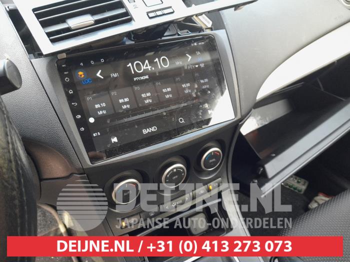 Mazda 3 Sport 1.6i MZR 16V Samochód złomowany (2011, Czarny)