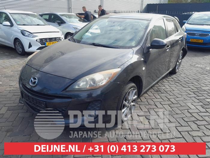 Mazda 3 Sport 1.6i MZR 16V Samochód złomowany (2011, Czarny)
