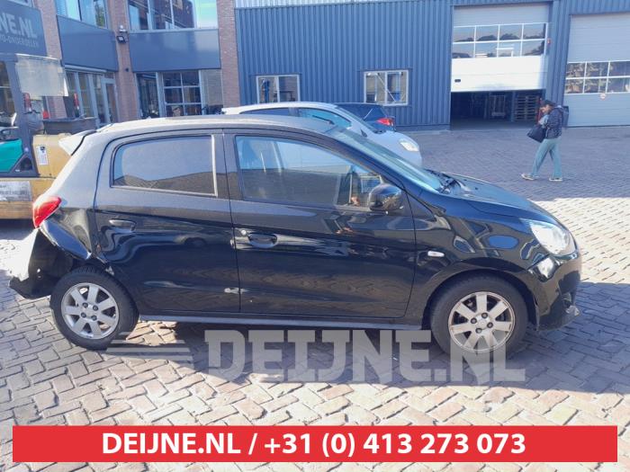 Mitsubishi Space Star 1.0 12V Vehículo de desguace (2013, Negro)