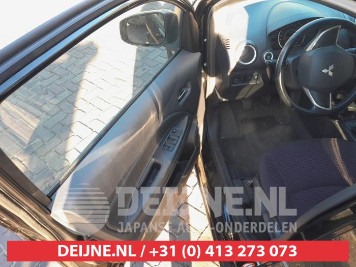 Mitsubishi Space Star 1.0 12V Vehículo de desguace (2013, Negro)
