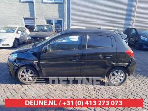 Mitsubishi Space Star 1.0 12V Vehículo de desguace (2013, Negro)