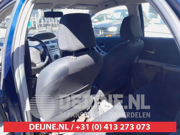 Toyota Yaris II 1.3 16V VVT-i Coche dañado (2007, Azul)