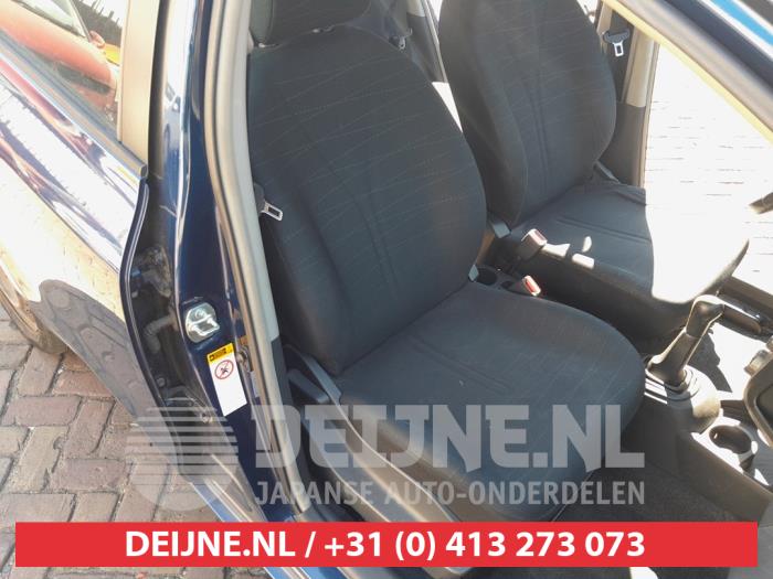 Toyota Yaris II 1.3 16V VVT-i Coche dañado (2007, Azul)