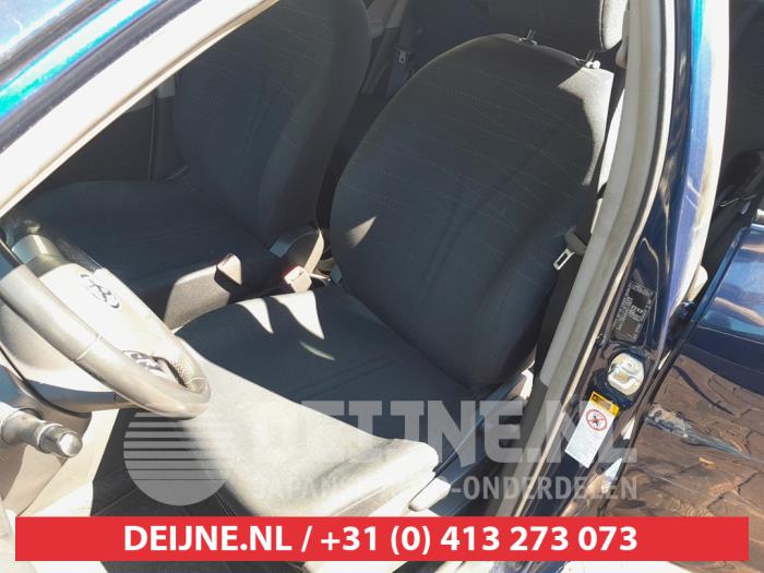 Toyota Yaris II 1.3 16V VVT-i Coche dañado (2007, Azul)