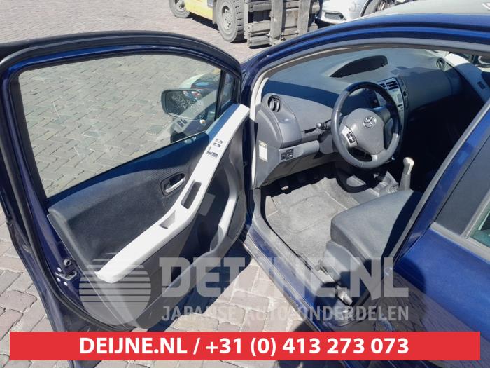 Toyota Yaris II 1.3 16V VVT-i Coche dañado (2007, Azul)