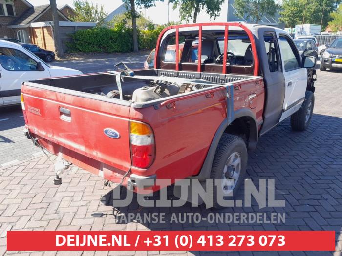 Ford Ranger 2.5TD 12V 4x4 Vehículo de desguace (2002, Rojo)