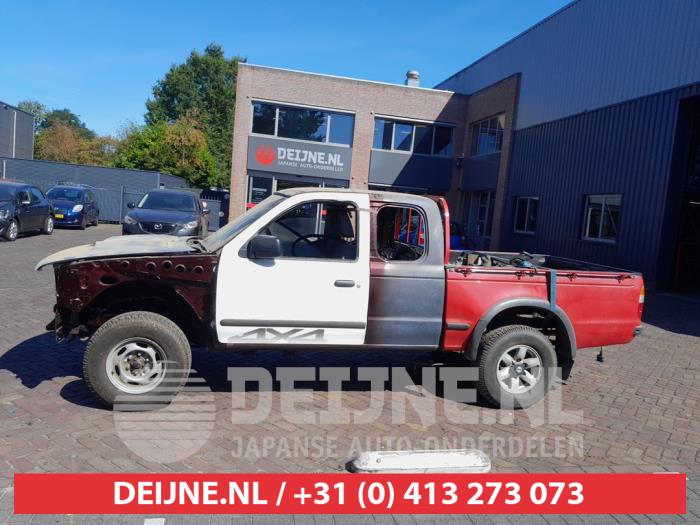 Ford Ranger 2.5TD 12V 4x4 Vehículo de desguace (2002, Rojo)