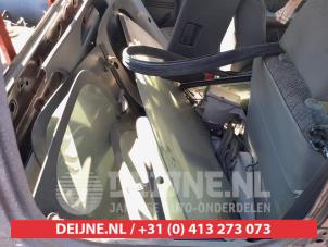 Ford Ranger 2.5TD 12V 4x4 Vehículo de desguace (2002, Rojo)