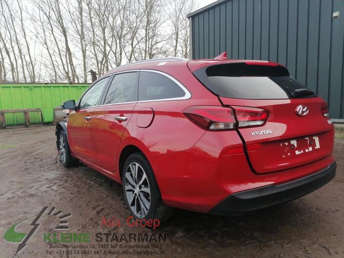 Hyundai i30 Wagon 1.4 T-GDI 16V Vehículo de desguace (2018, Rojo)