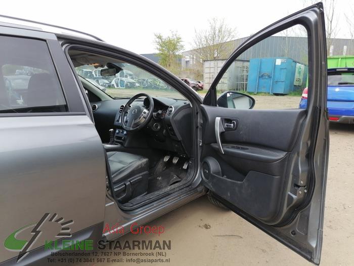 Nissan Qashqai 1.6 dCi Pure Drive Vehículo de desguace (2013, Gris)