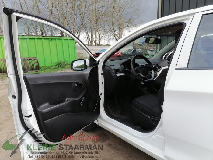 Kia Picanto 1.2 16V Salvage vehicle (2011, White)