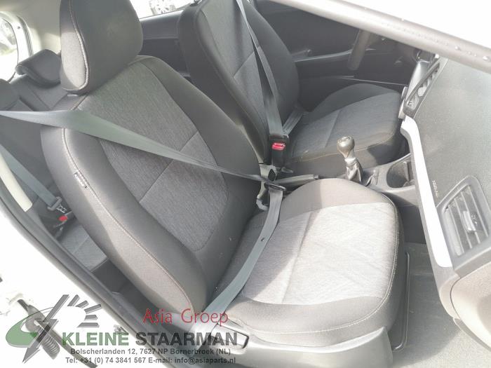 Kia Picanto 1.2 16V Salvage vehicle (2011, White)