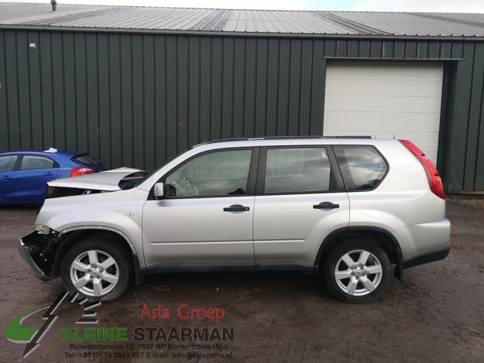 Nissan X-Trail 2.0 16V XE,SE,LE 4x4 Vehículo de desguace (2008, Gris)