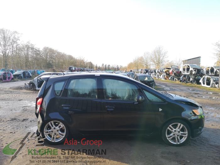 Mitsubishi Colt 1.3 16V Vehículo de desguace (2009, Negro)