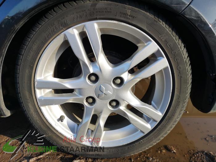 Mitsubishi Colt 1.3 16V Vehículo de desguace (2009, Negro)