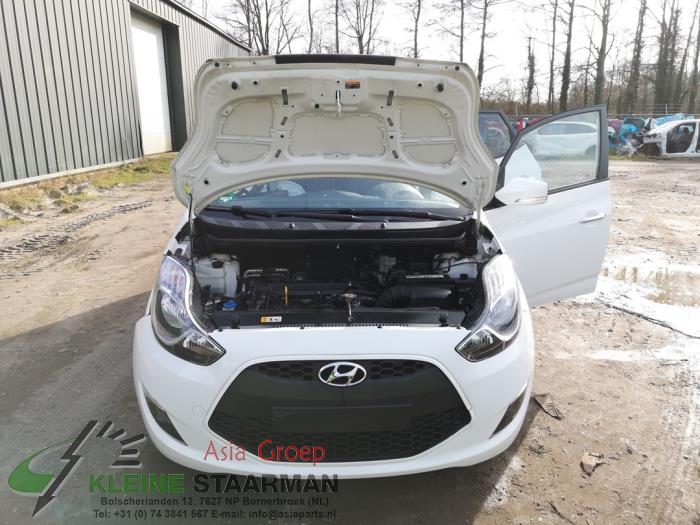 Hyundai iX20 1.4i 16V Salvage vehicle (2016, White)