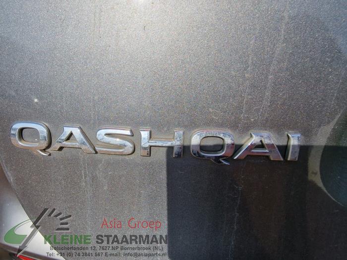 Nissan Qashqai 1.2 DIG-T 16V Samochód złomowany (2017, Szary)