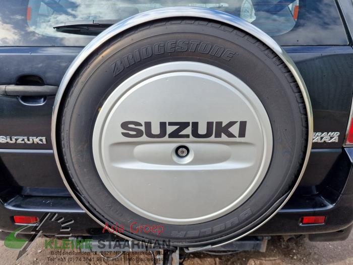 Suzuki Grand Vitara II 1.6 16V Schrottauto (2006, Schwarz)