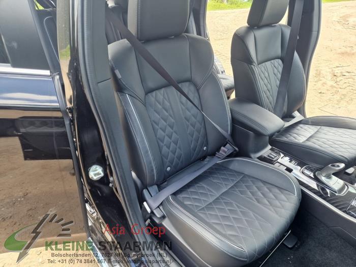 Mitsubishi Outlander 2.4 16V PHEV 4x4 Vehículo de desguace (2018, Negro)