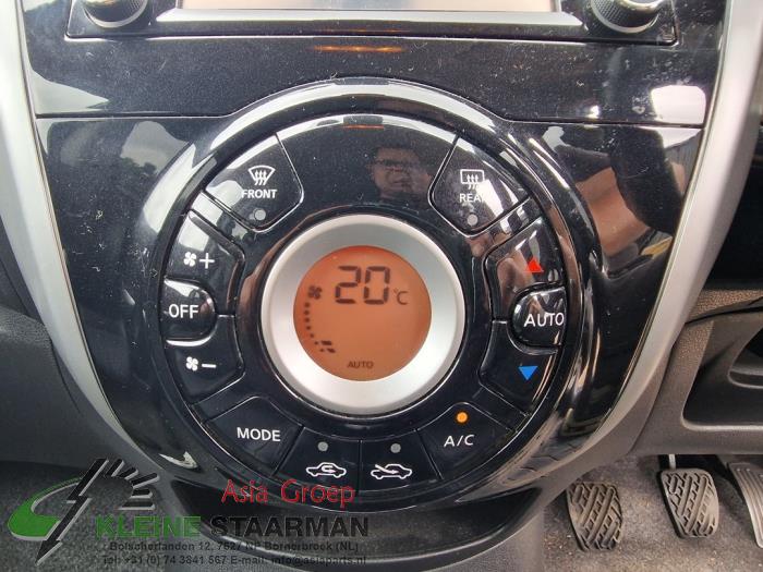 Nissan Note 1.2 DIG-S 98 Schrottauto (2015, Schwarz)