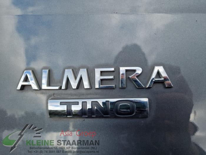 Nissan Almera Tino 1.8 16V Samochód złomowany (2006, Szary)