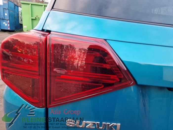 Suzuki Vitara 1.4 S Turbo 16V Schrottauto (2020, Türkis)
