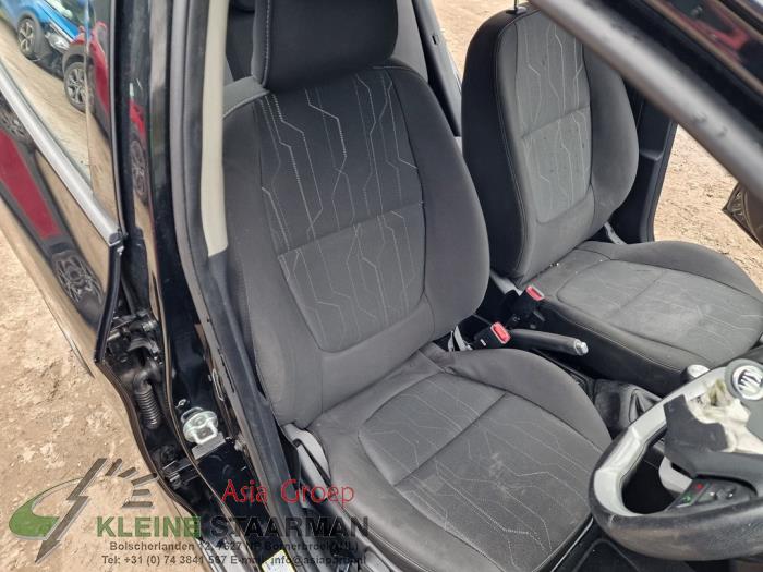 Kia Picanto 1.2 16V Skrotfordon (2012, ZWART)