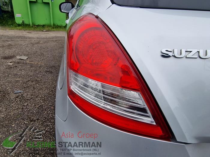 Suzuki Swift 1.6 Sport VVT 16V Vehículo de desguace (2015, Gris)