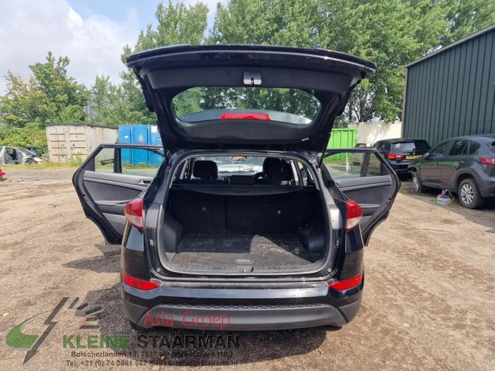 Hyundai Tucson 1.7 CRDi 16V 2WD Skrotfordon (2017, ZWART)