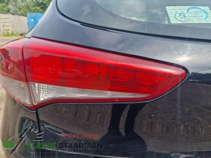 Hyundai Tucson 1.7 CRDi 16V 2WD Skrotfordon (2017, ZWART)